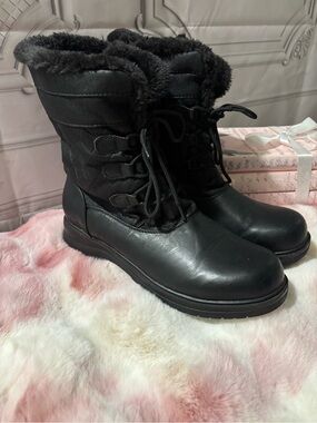 Rugged Outback Women's Black Faux Fur Winter Lace-Up Boots, Size 12W